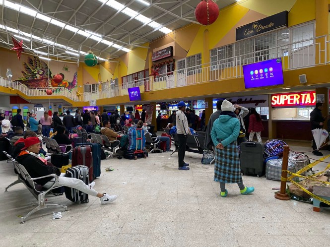 Interior Estacion Ipiales Ecuador Colombia