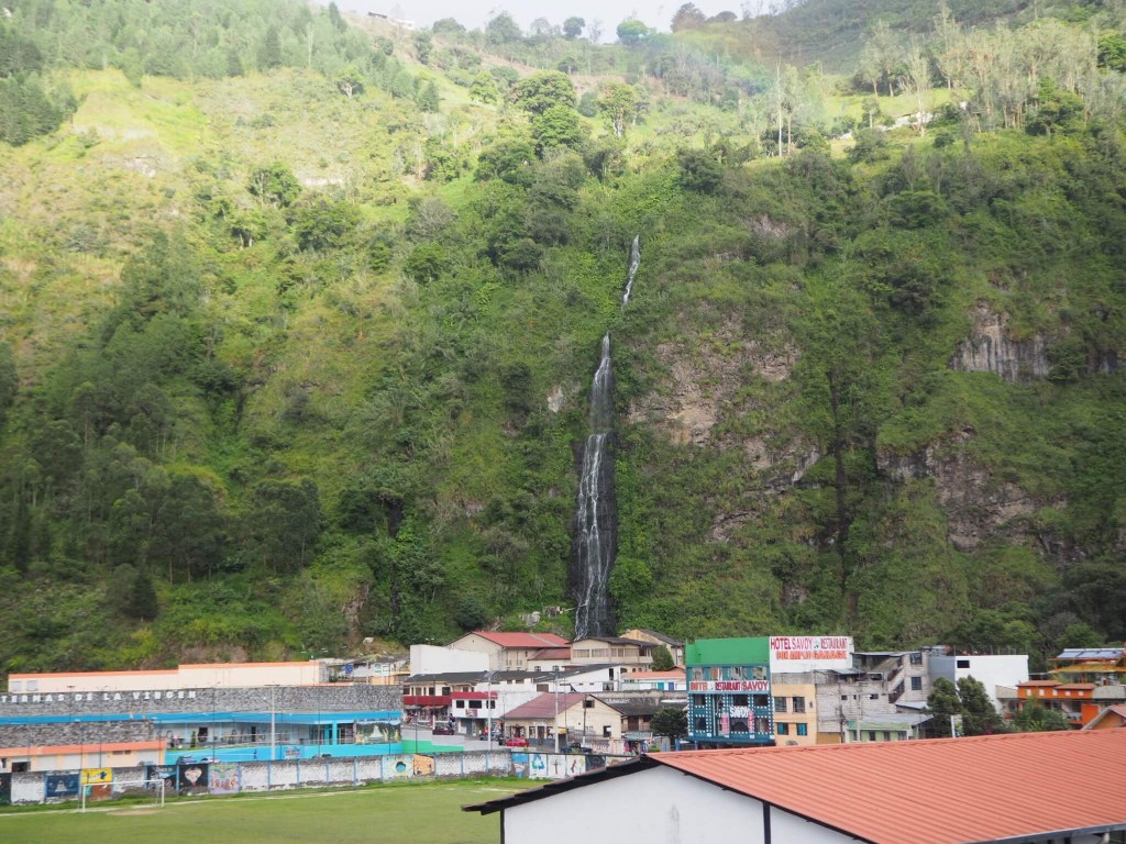 Cascada Cabellera de la Virgen, baños Ecuador