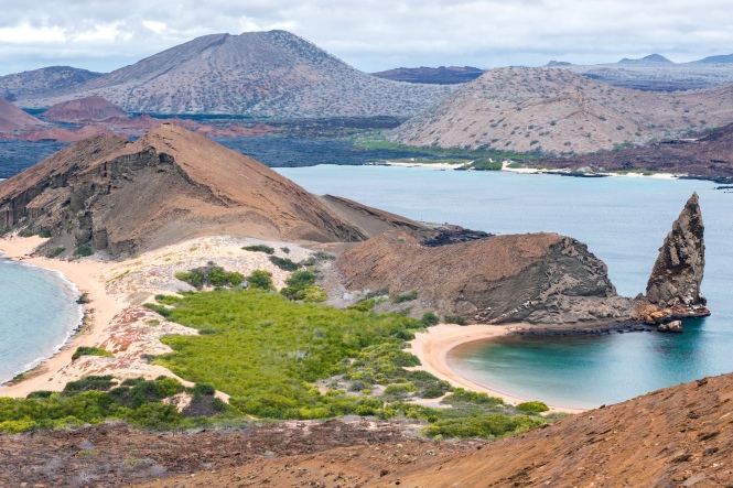Vista del mirador de isla Bartolomé galapagos por tu cuenta