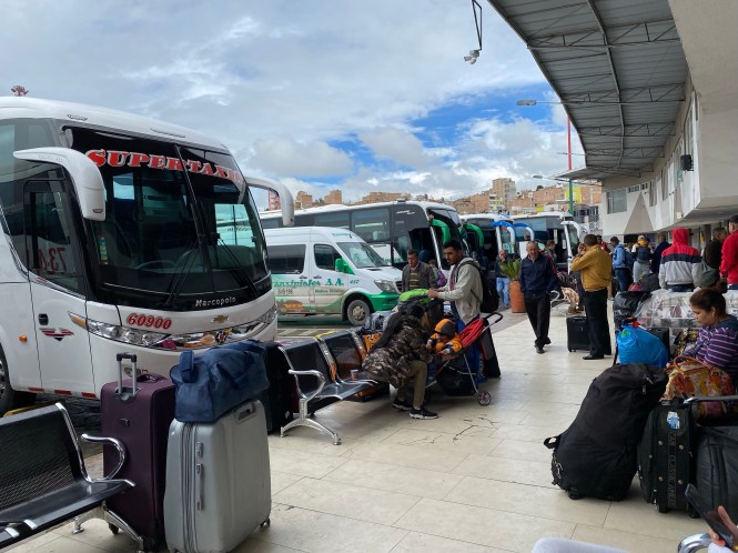 Estación Ipiales cruzar frontera Ecuador Colombia